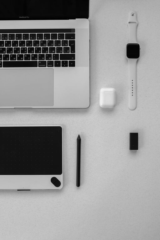 Kablo ve Şarj Cihazlarını Düzenlemenin Pratik Yolları